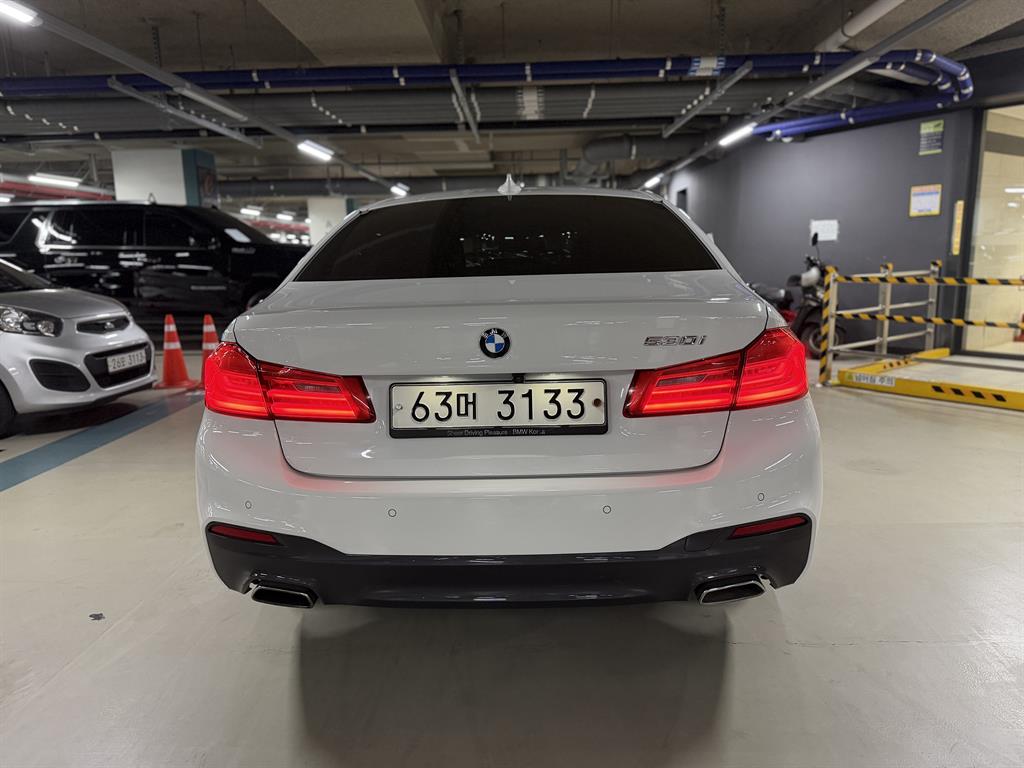 BMW 5 Series - Vista 5