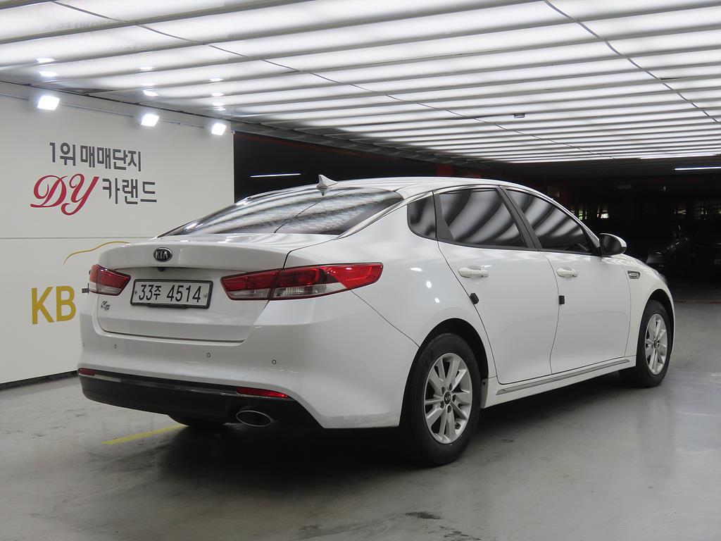 KIA K5 - Vista 4