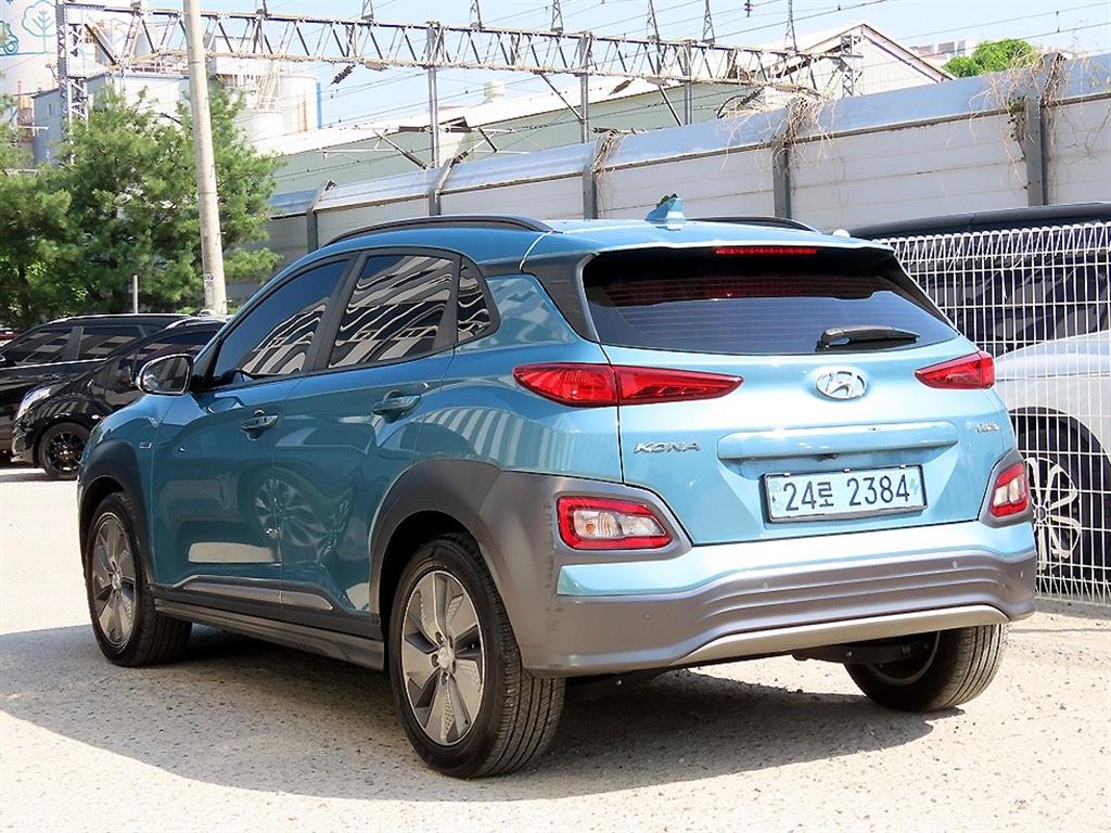 HYUNDAI Kona - Vista 3