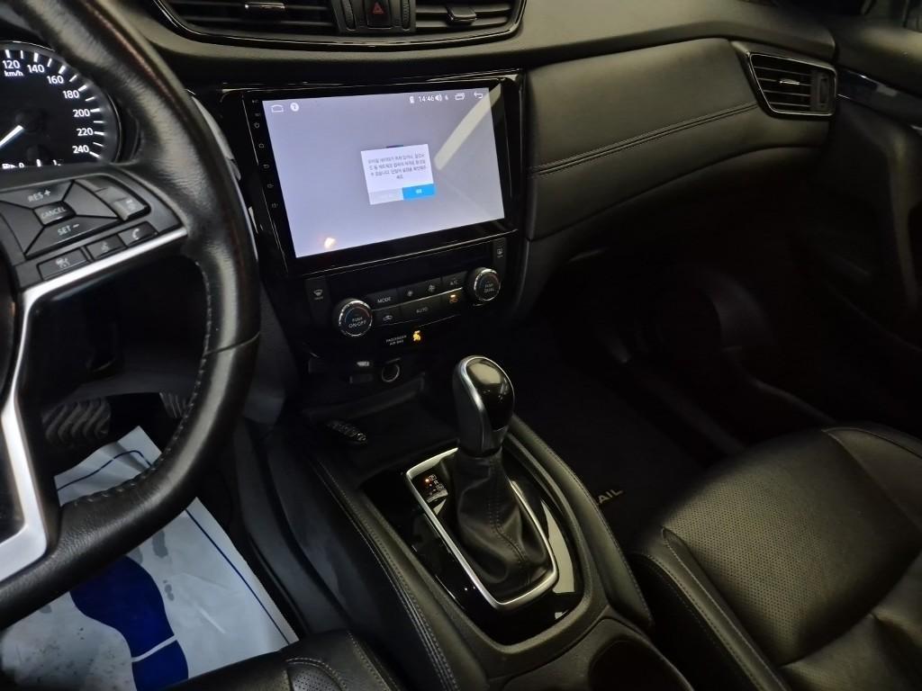 Nissan Extrail - Vista 10
