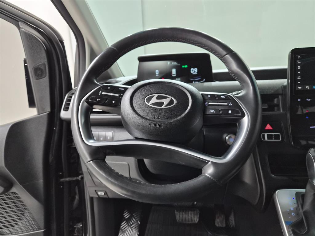 HYUNDAI Staria - Vista 9