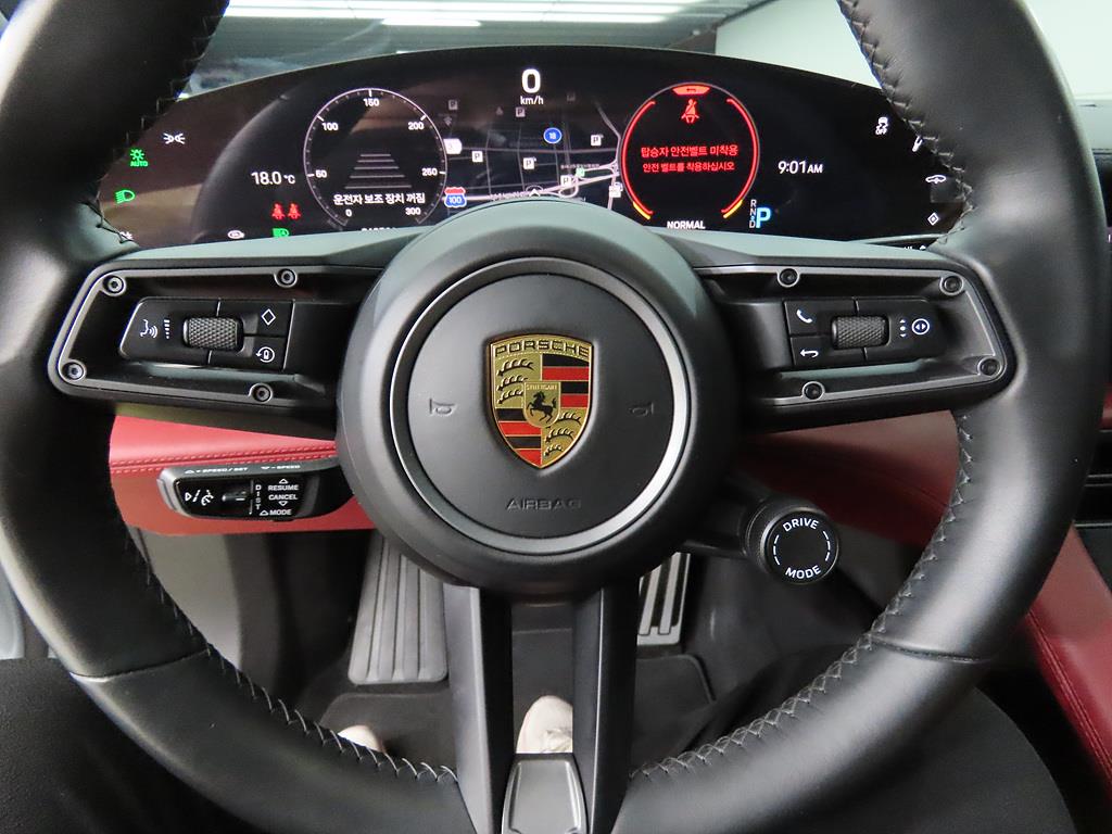 Porsche Taycan - Vista 10