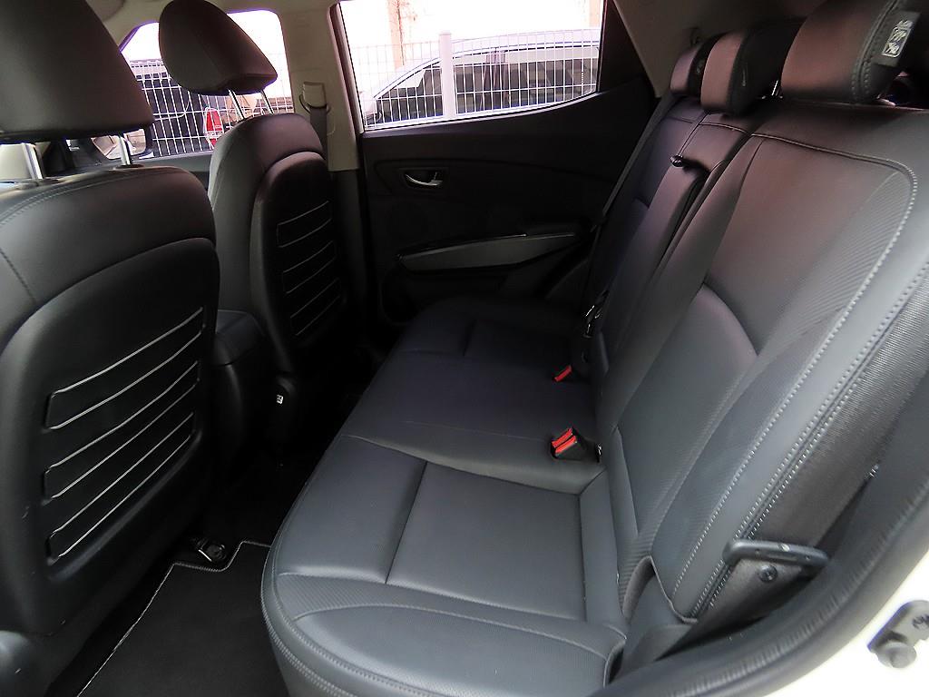 Ssangyong Tivoli - Vista 6