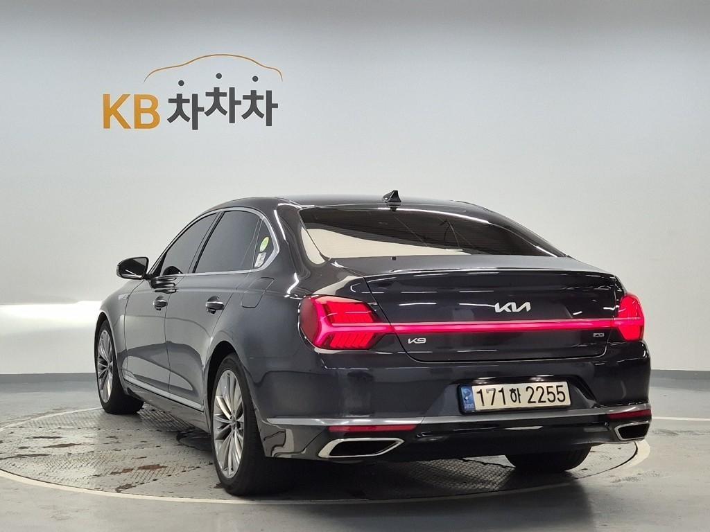 KIA K9 - Vista 5