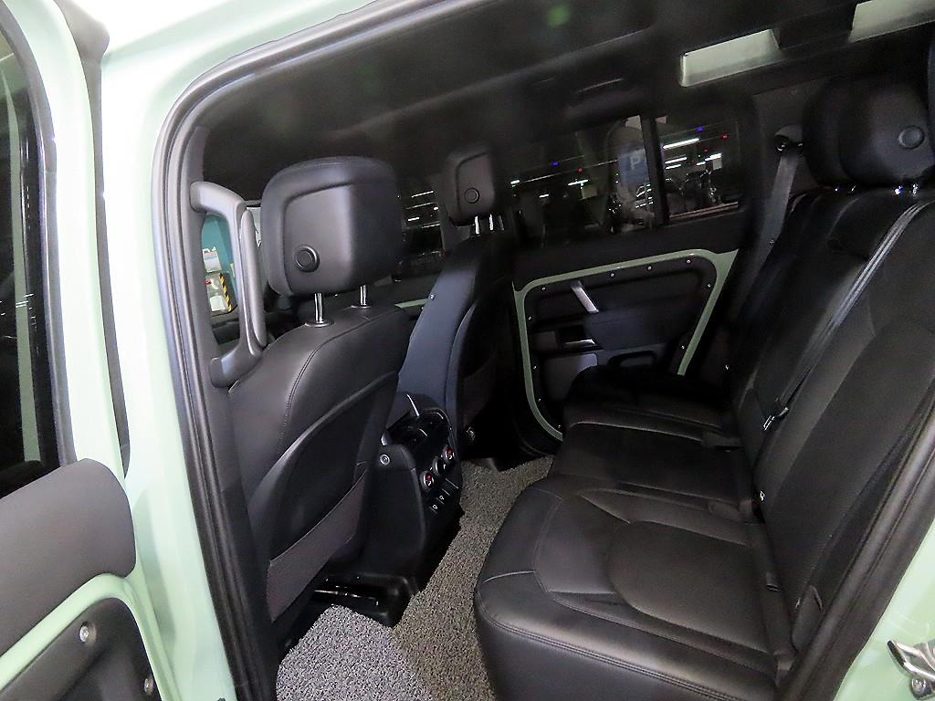 Land Rover Defender - Vista 7