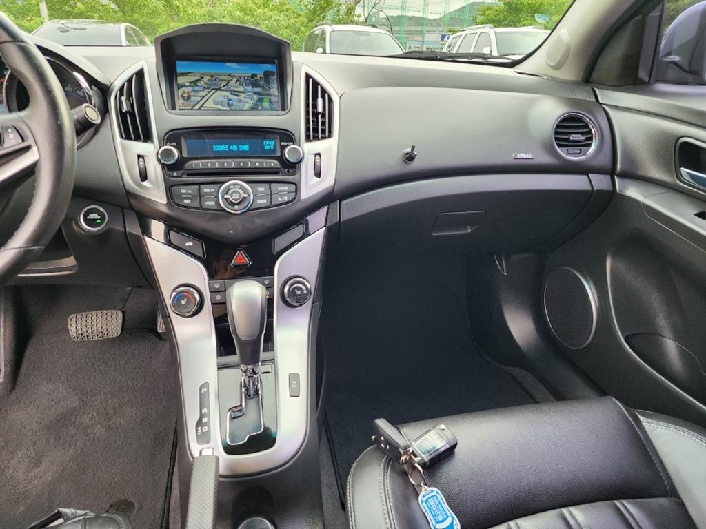 Chevrolet Cruise 2016 Gris - Importación desde Corea - HF Imports Iquique - Foto 13