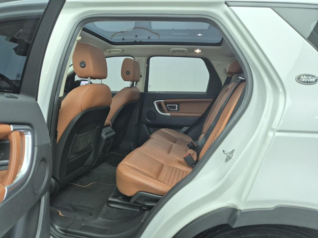 Land Rover Discovery Sports - Vista 12