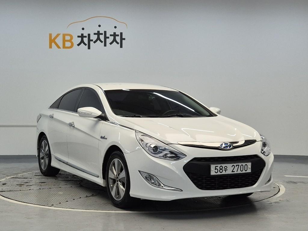 HYUNDAI Sonata - Vista 4