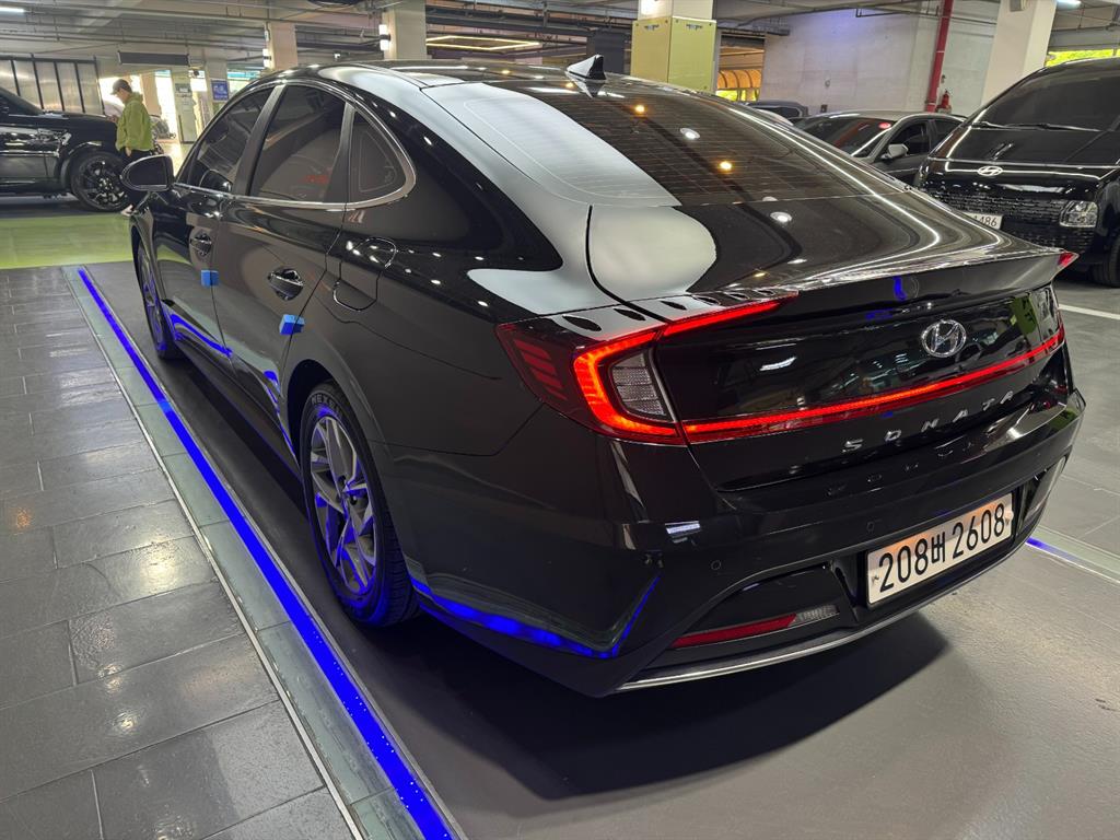 HYUNDAI Sonata - Vista 6