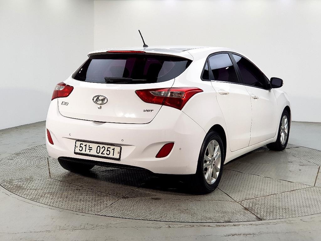 HYUNDAI i30 - Vista 4