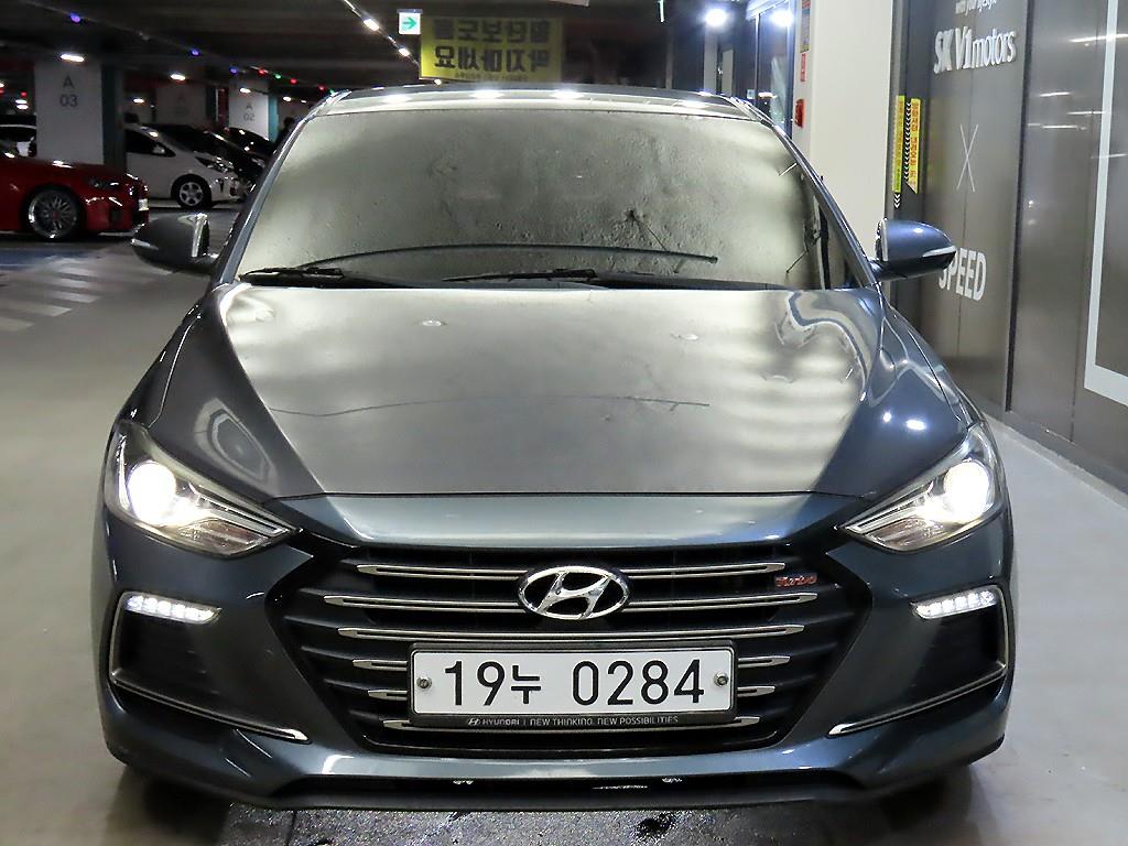 HYUNDAI Avante - Vista 2