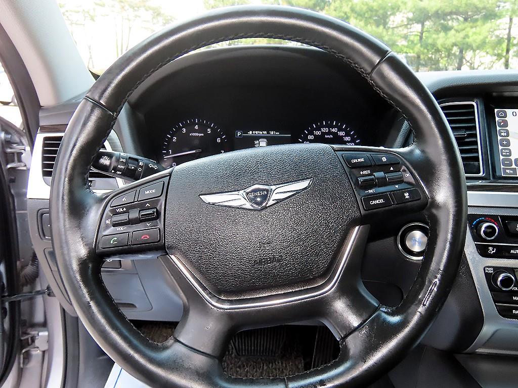 Genesis G80 - Vista 8