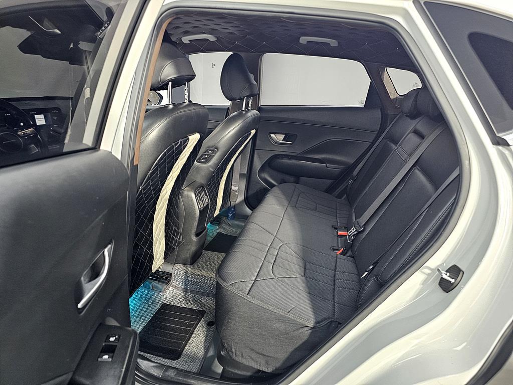 HYUNDAI Kona - Vista 9