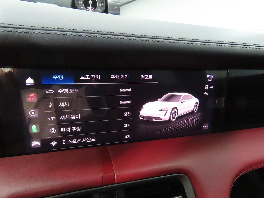 Porsche Taycan - Vista 12