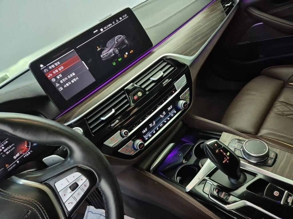 BMW 5 Series - Vista 10