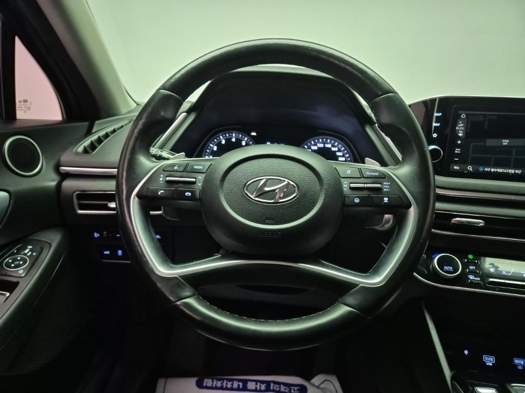 HYUNDAI Sonata - Vista 9