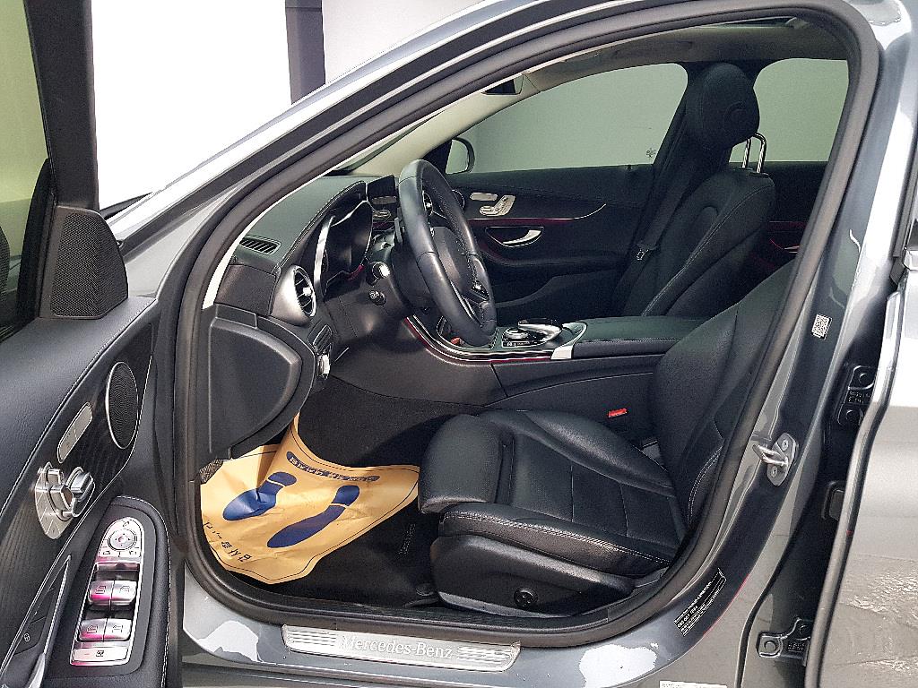 Mercedes Benz C Class - Vista 8