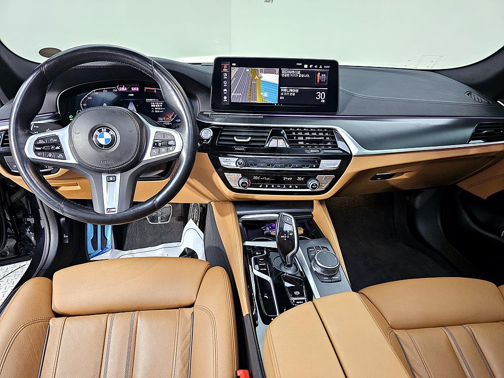 BMW 5 Series - Vista 5