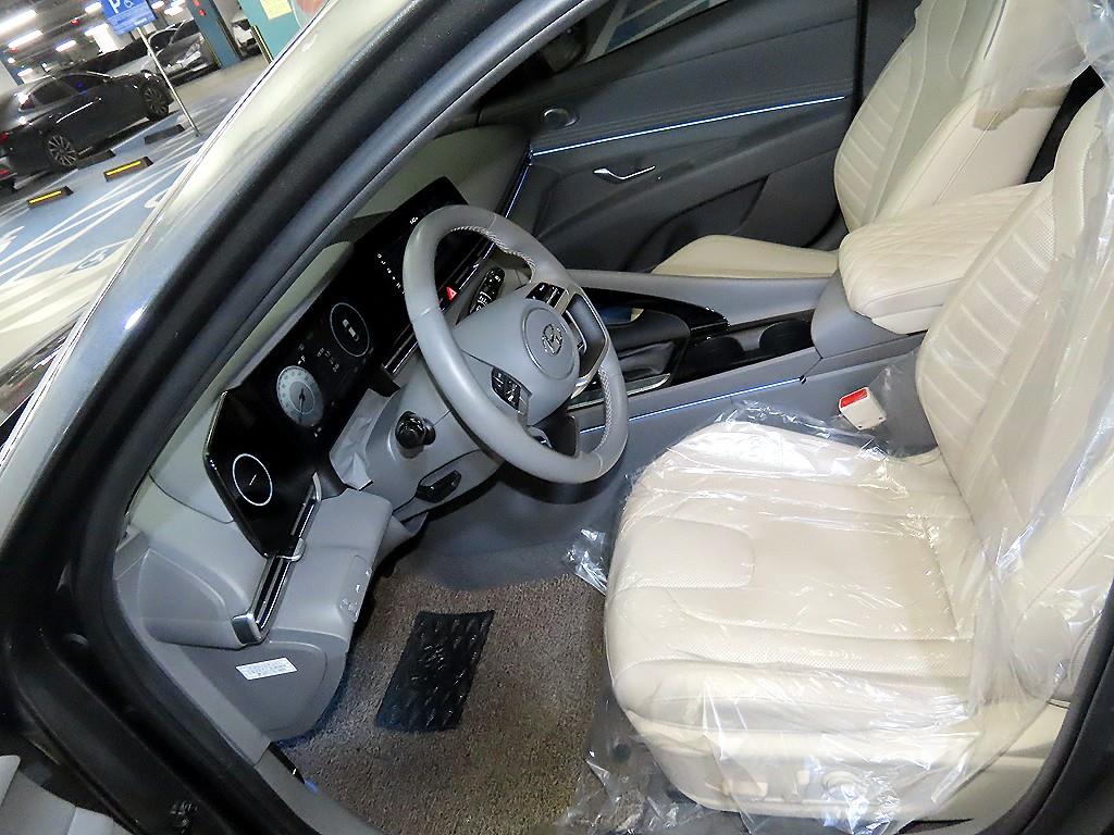 HYUNDAI Avante - Vista 6