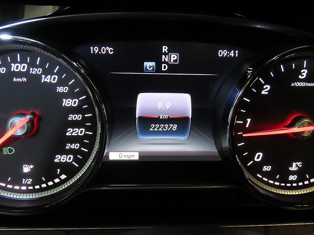Mercedes Benz E class - Vista 9