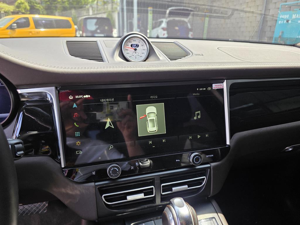Porsche Macan - Vista 12