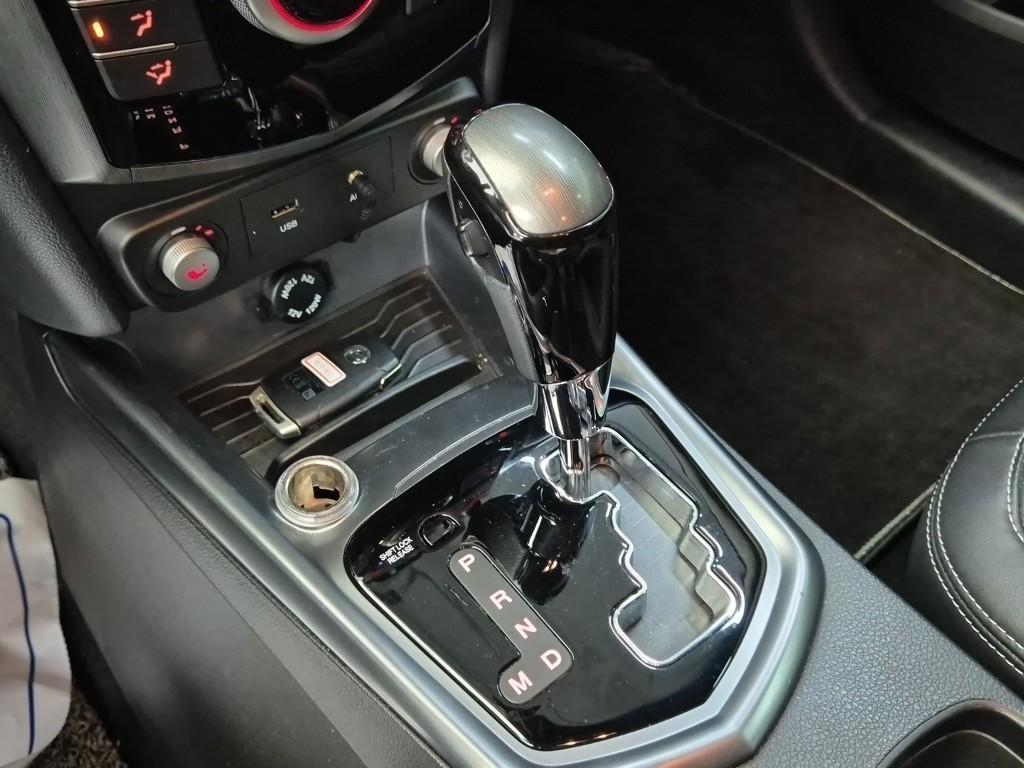 Ssangyong Tivoli - Vista 8