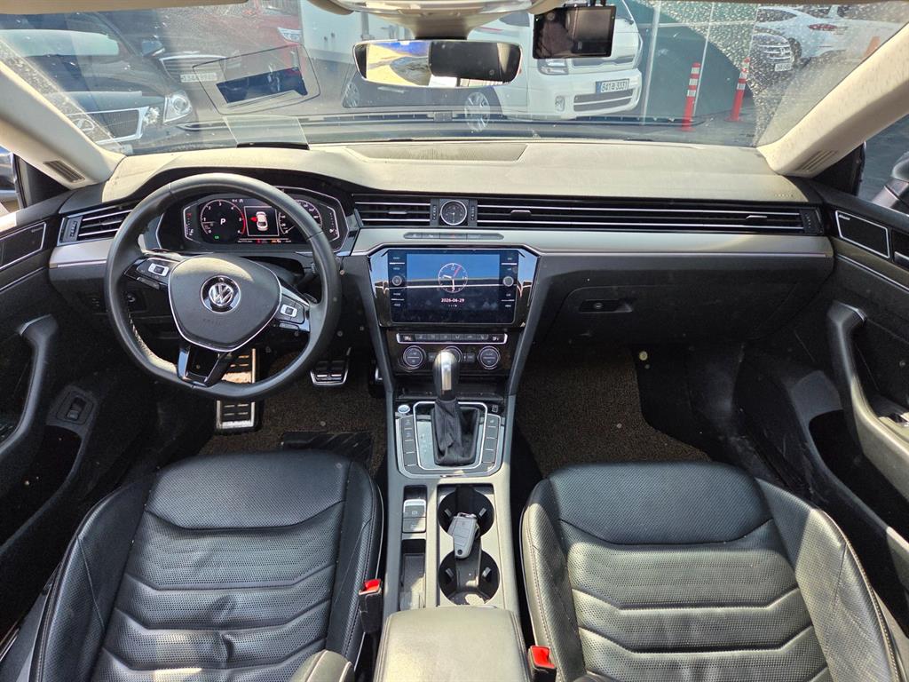 Volkswagen Arteon - Vista 8