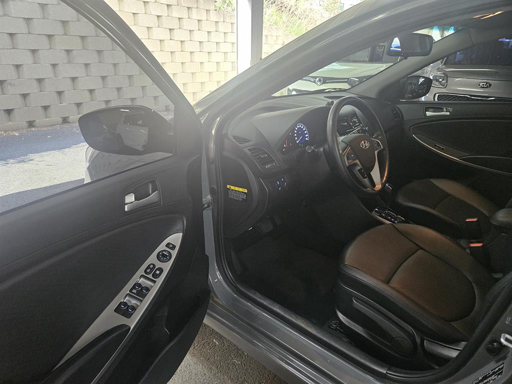 HYUNDAI Accent 2019 Gris - Importación desde Corea - HF Imports Iquique - Foto 16
