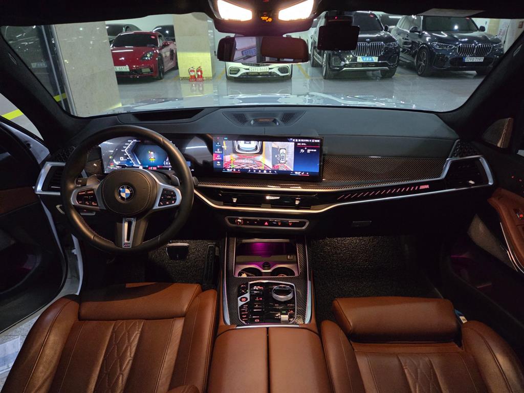 BMW X7 - Vista 9