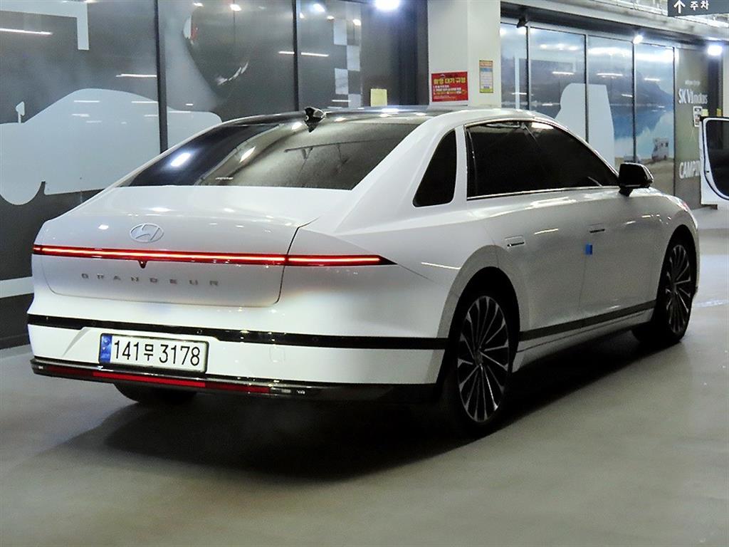 HYUNDAI Grandeur - Vista 4
