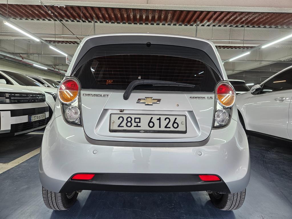Chevrolet Spark - Vista 5