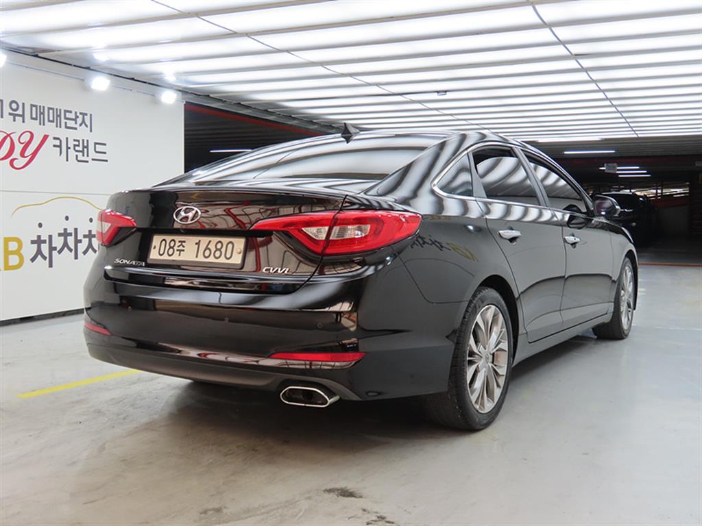 HYUNDAI Sonata - Vista 4
