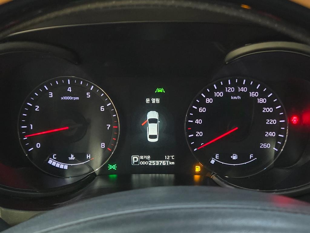 KIA K9 - Vista 10