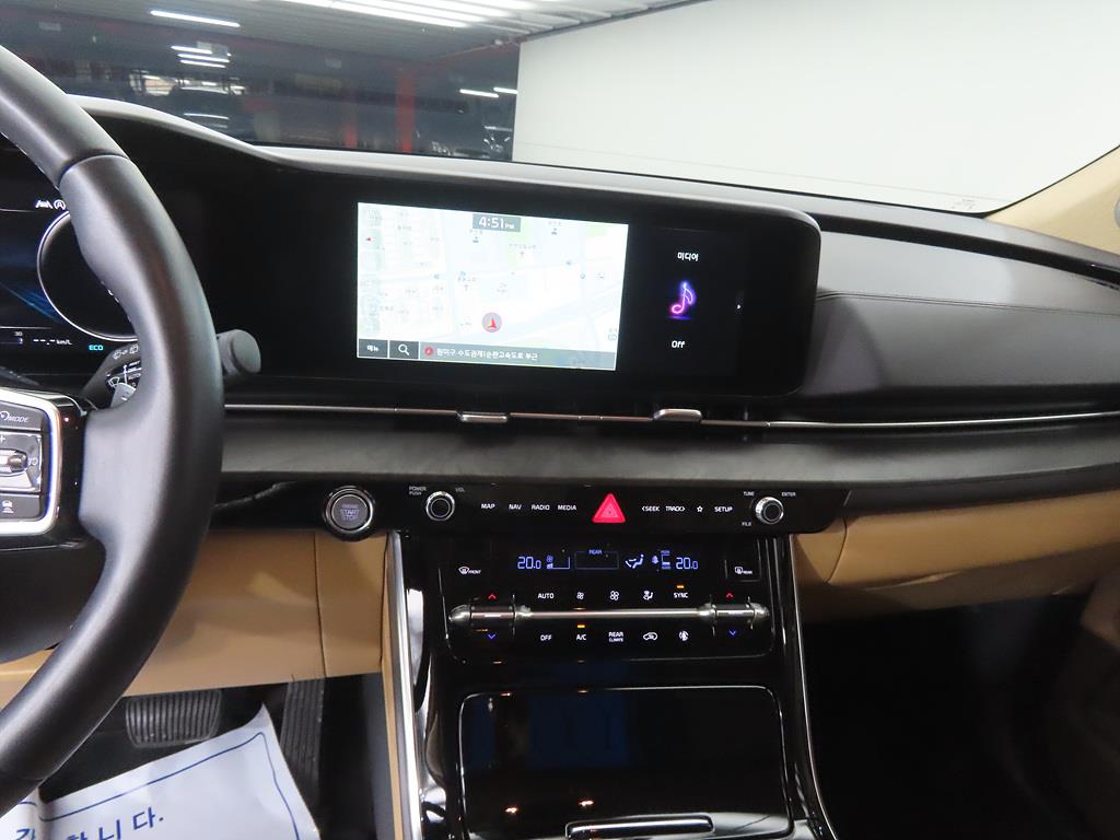 KIA Carnival - Vista 10
