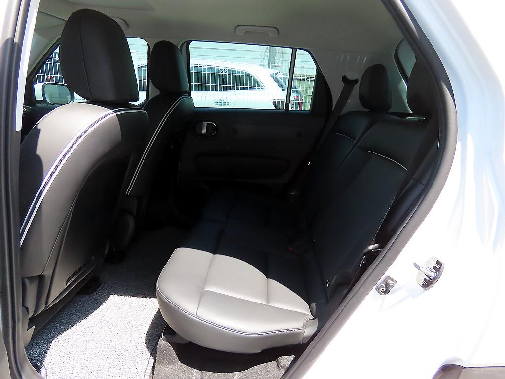 HYUNDAI Casper - Vista 6