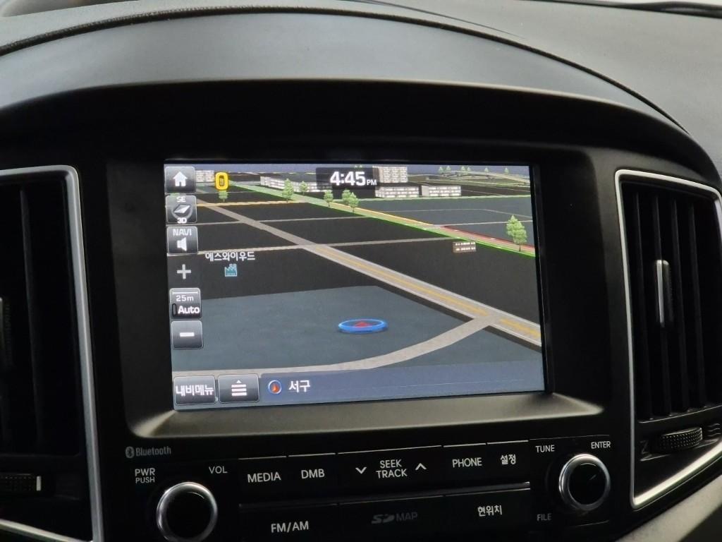 HYUNDAI Starex - Vista 7