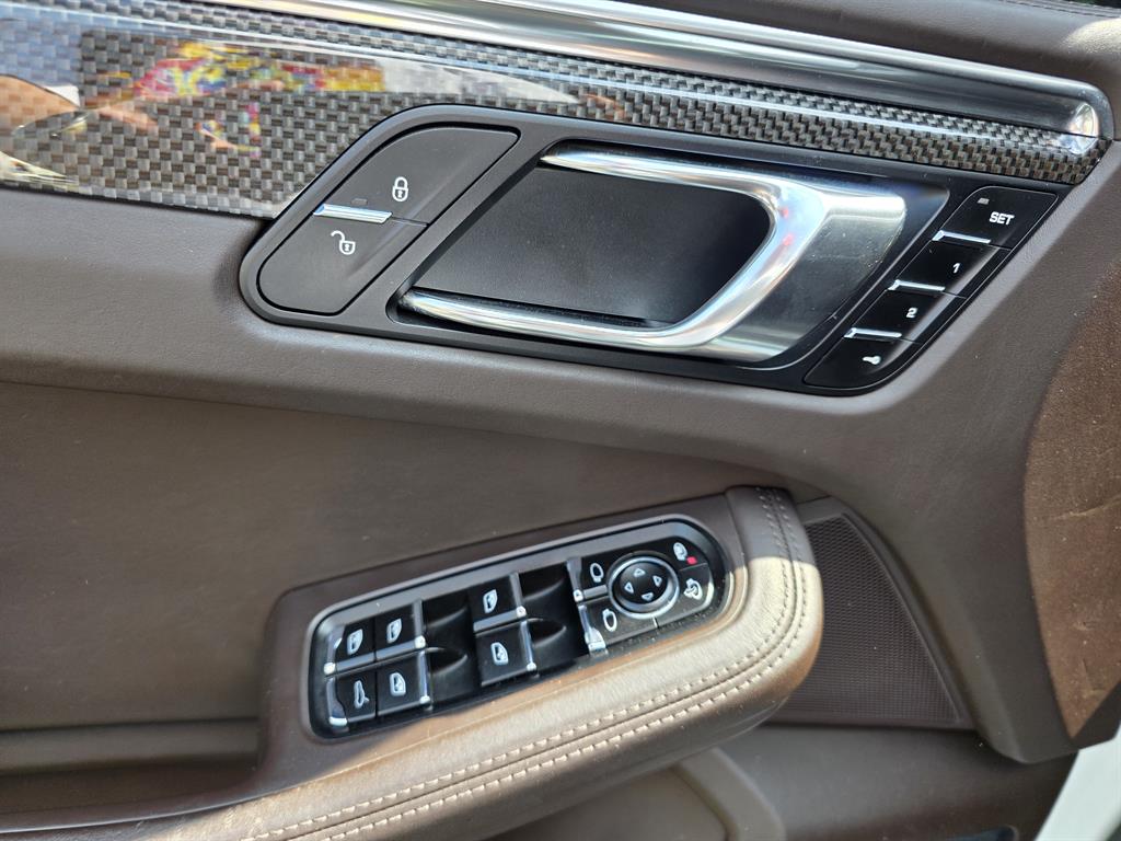 Porsche Macan - Vista 6