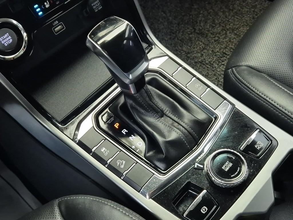Ssangyong Korando - Vista 8