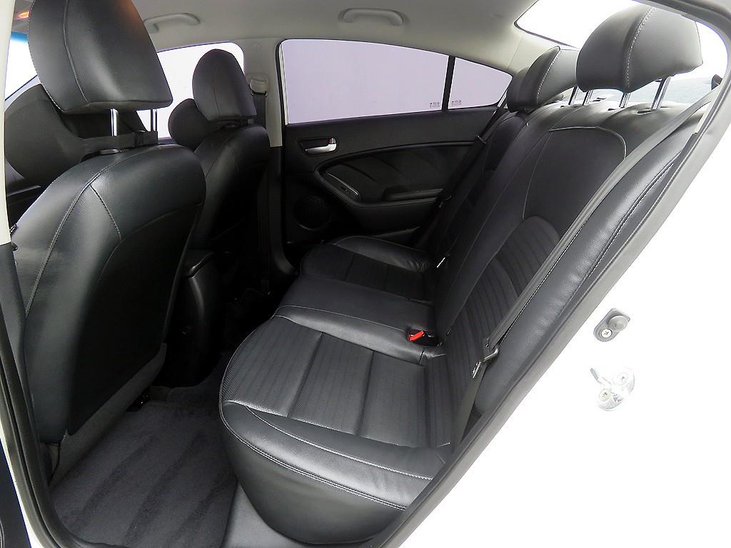 KIA K3 - Vista 6
