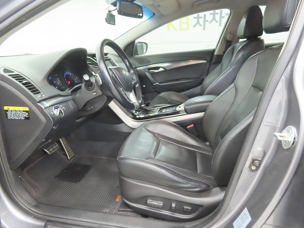 HYUNDAI i40 - Vista 5