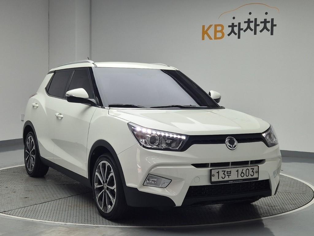 Ssangyong Tivoli - Vista 4