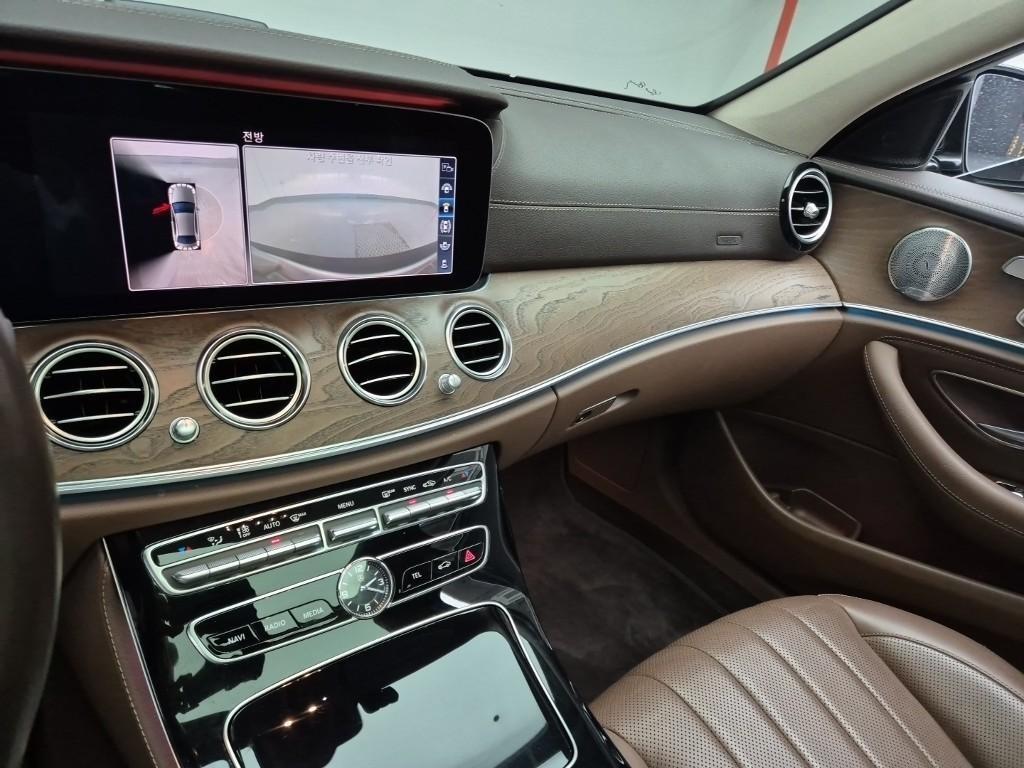 Mercedes Benz E class 2019 Negro - Importación desde Corea - HF Imports Iquique - Foto 17