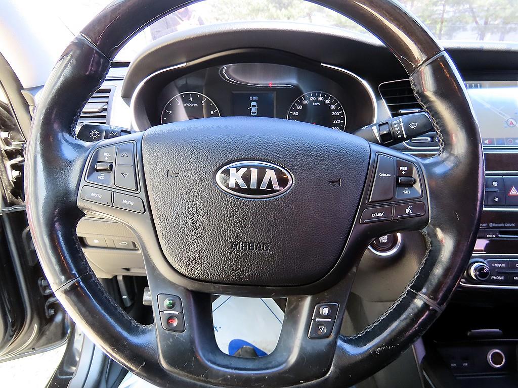 KIA K7 - Vista 8