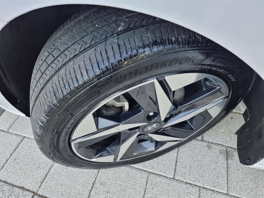 HYUNDAI Avante - Vista 12