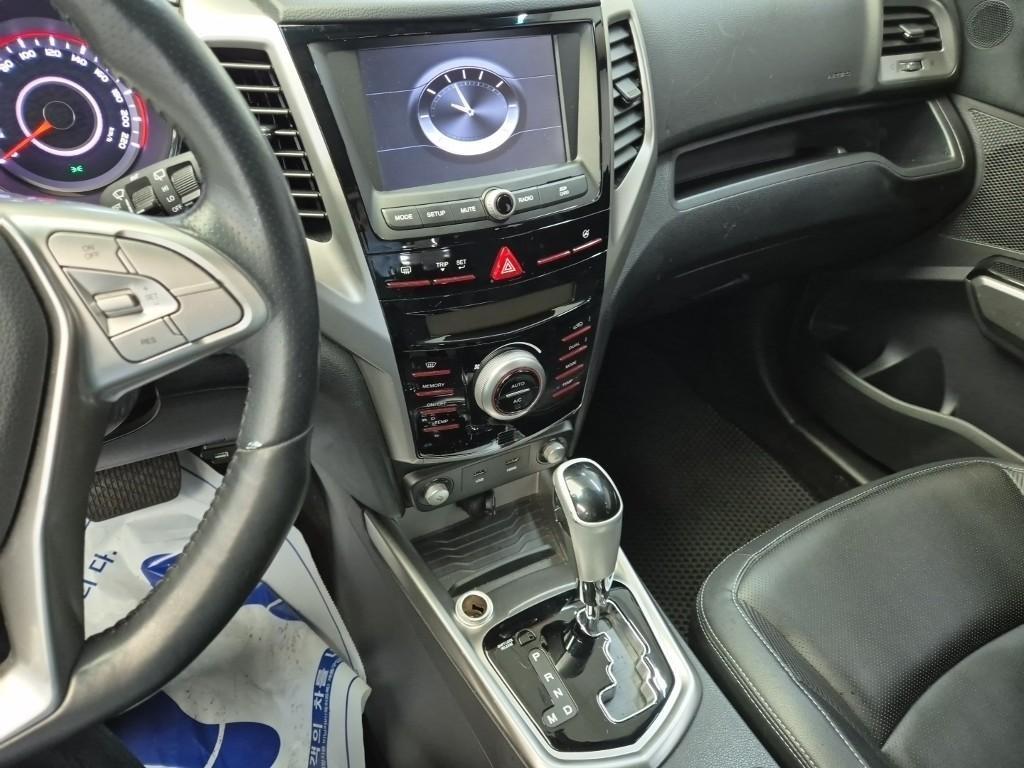 Ssangyong Tivoli - Vista 10