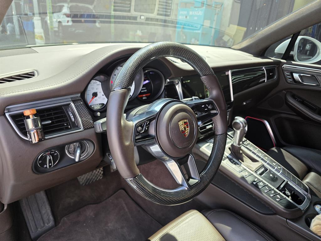 Porsche Macan - Vista 8