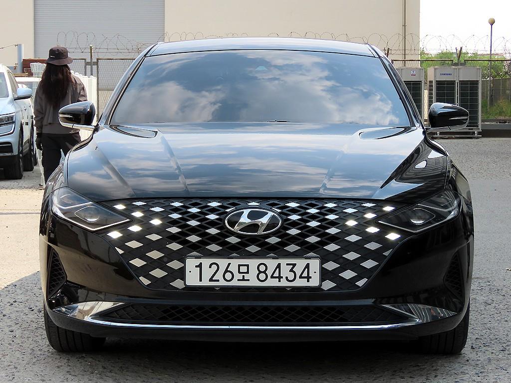 HYUNDAI Grandeur 2022 Negro - Importación desde Corea - HF Imports Iquique - Foto 1