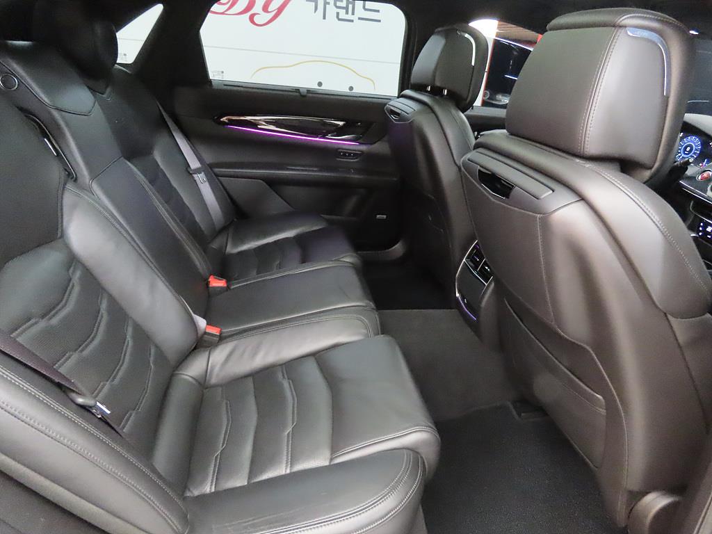 Cadillac CT6 - Vista 8
