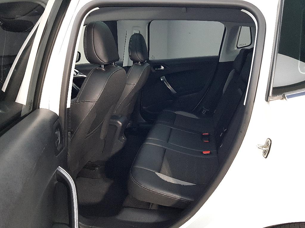 Peugeot 2008 - Vista 9