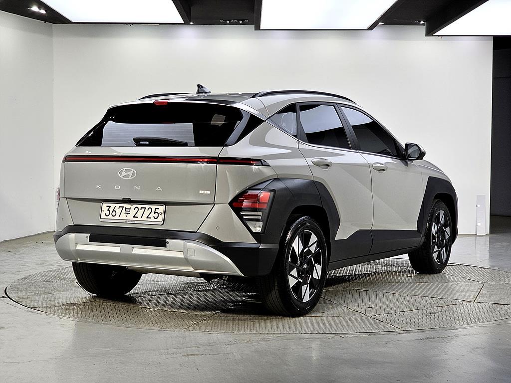 HYUNDAI Kona - Vista 4